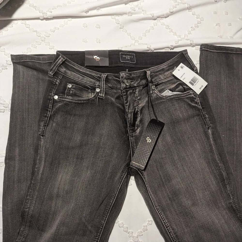 NWT Celebrity Pink Women's Jeans / Jeggings - Picture 2 of 7